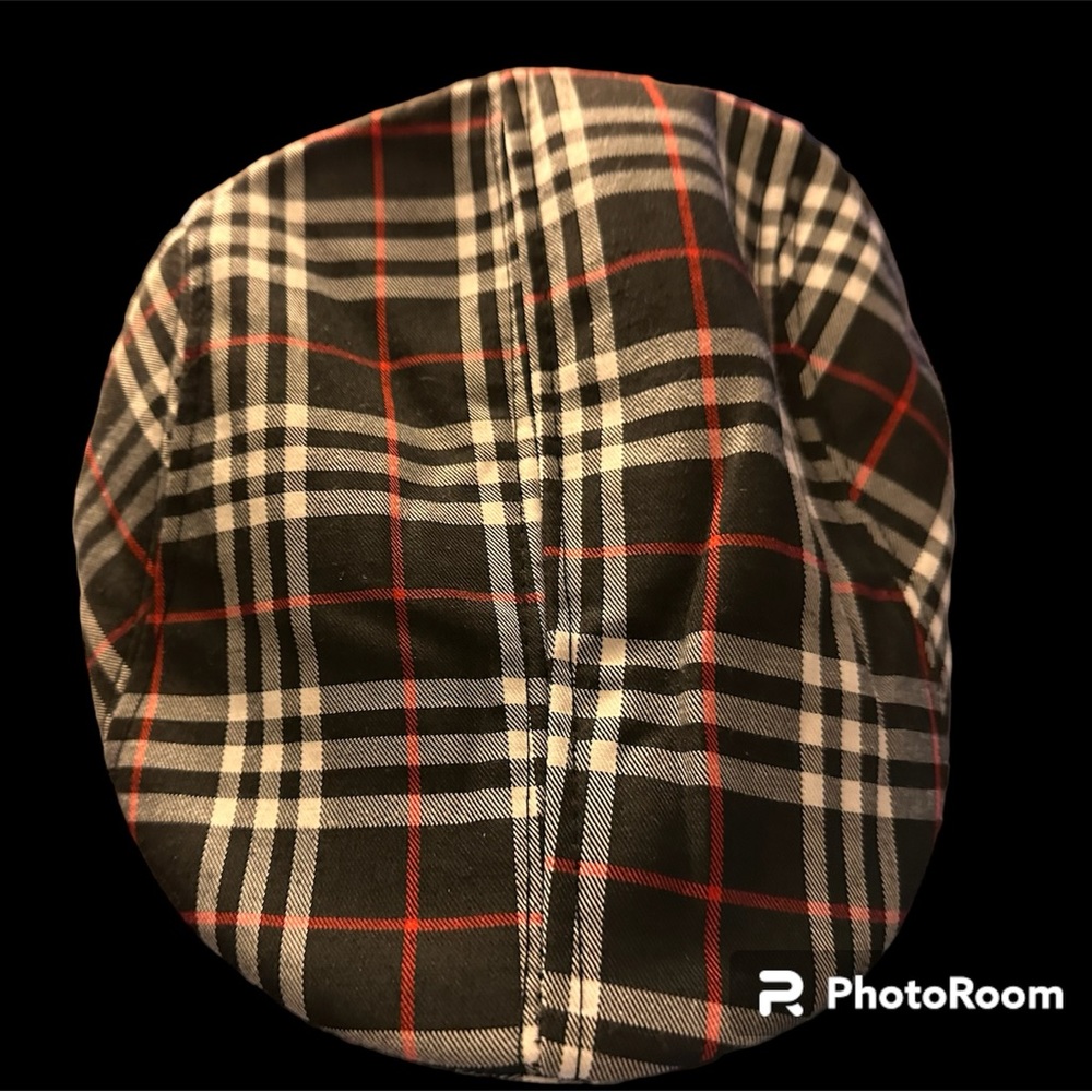 NWOT Kangol style hat. Black, Gray, Red